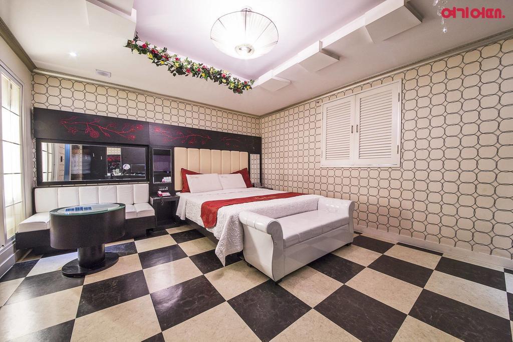 Ivy Hotel Anszan Kültér fotó